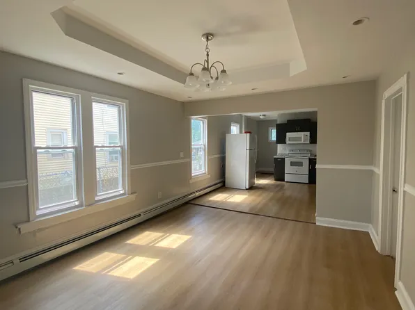30 Shultas Pl, Hartford, CT 06114