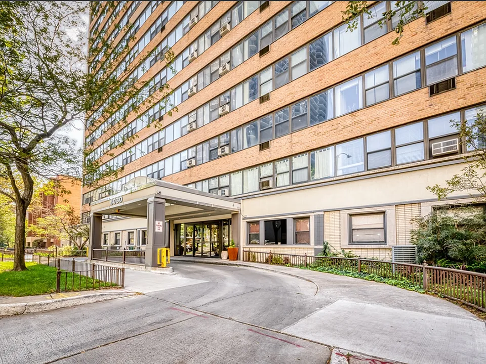 6030 N Sheridan Rd #1310