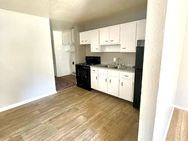 3256-3258 Mooresville Rd — Photo 5