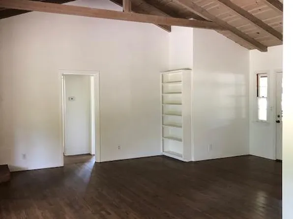 2765 Las Encinas Rd, Santa Barbara, CA 93105