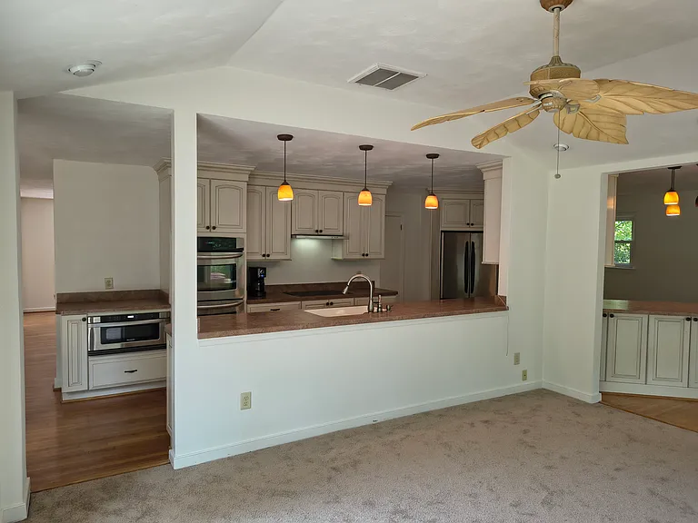 2409 Millwood Rd — Photo 9