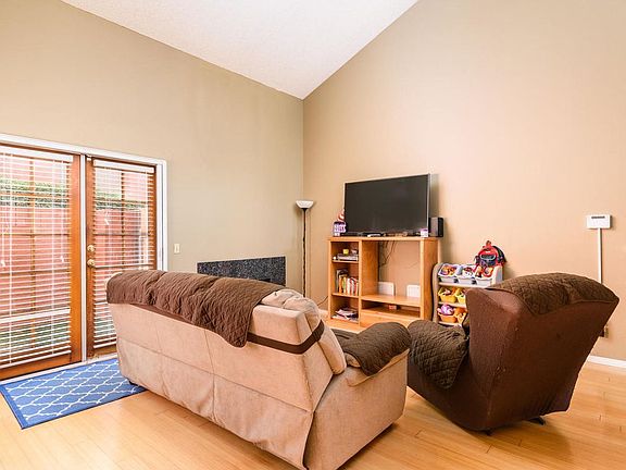 3rd image of 613 Beyer Way Unit 503