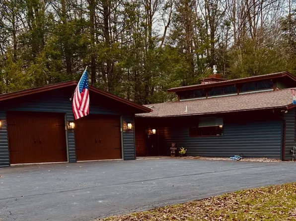 290 King Arthur, Pocono Lake, PA 18347