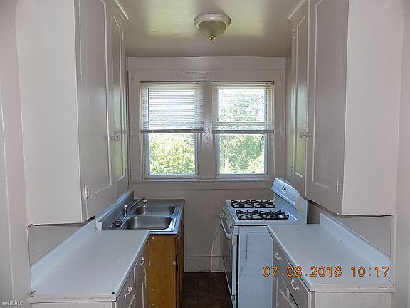 2nd image of 250 W Margaret St #6505905