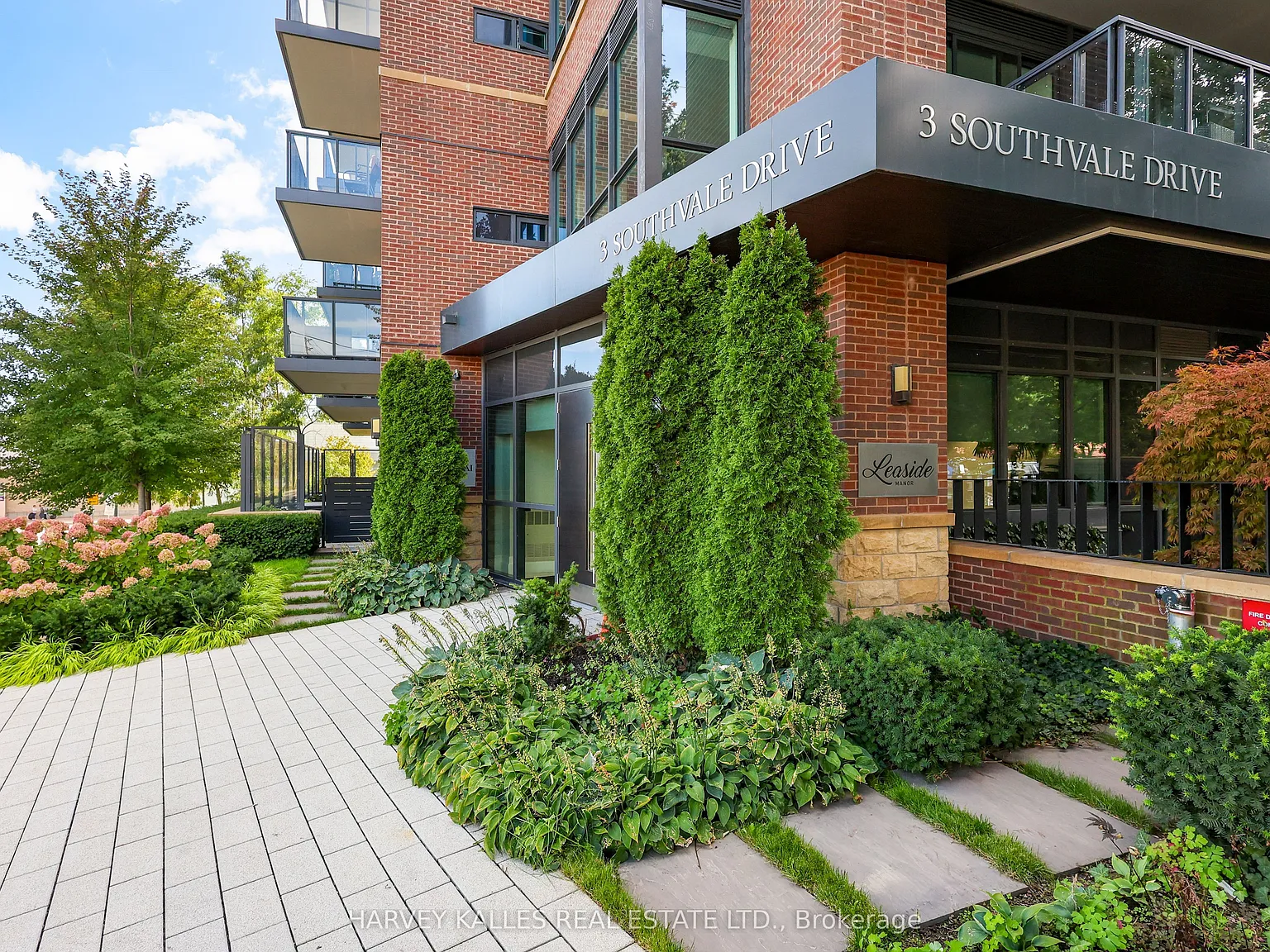 3 bed, $6,400 — Photo 2