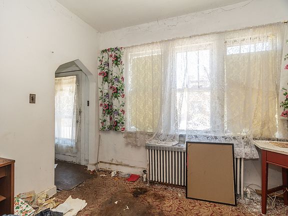 4th image of 2514 N Monitor Ave