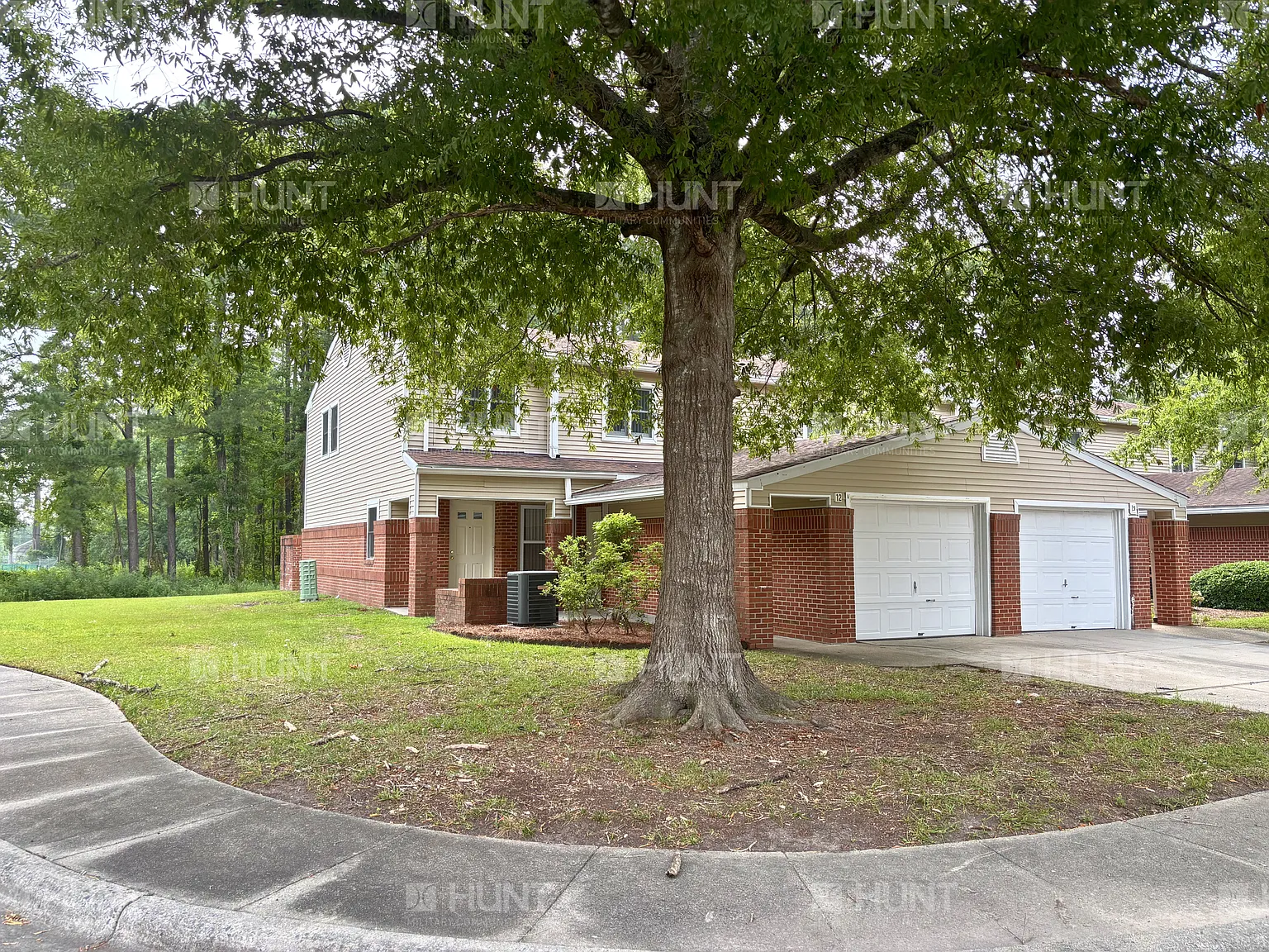 4 bed, 2.5 bath, 1612 sqft, $1,700 — Photo 2