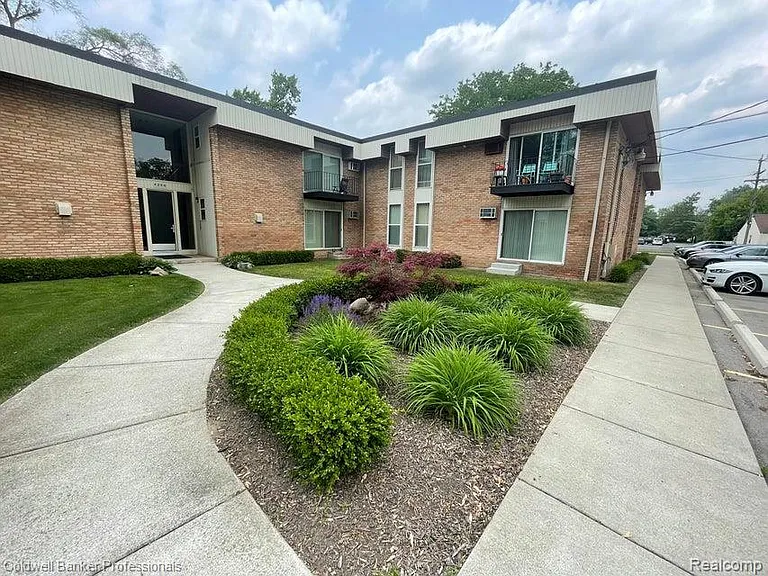 4190 Rochester Rd #112 — Photo 9