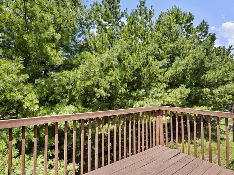 3533 Lochdale Ter — Photo 17