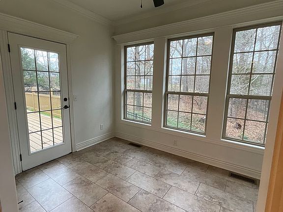 5th image of 1 Dent Ln