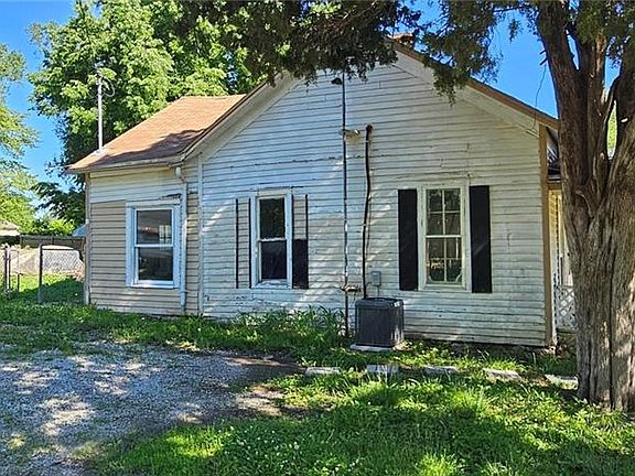 3rd image of 506 S Olive St