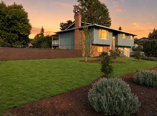 18741 Allegheny Dr, Oregon City, OR 97045