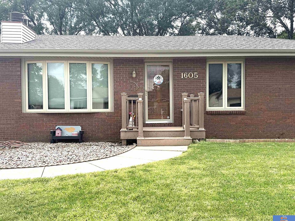 1st image of 1605 Pleasant View Ave