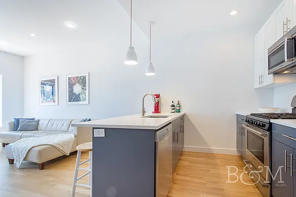 Rented by Brick&Mortar | media 13