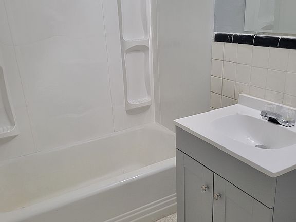 4th image of 721 E High St APT 314