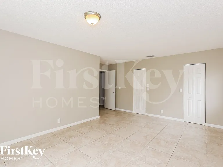 7200 NW 46th St — Photo 9