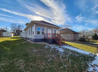 213 4th St E, Jasper, MN 56144