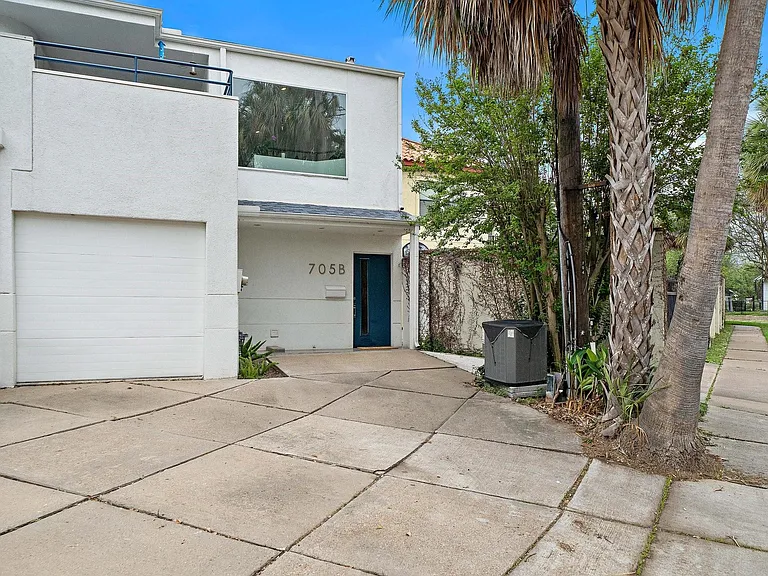 705 Usener St #B — Photo 20