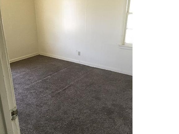 3rd image of 3605 NE 16th Ave