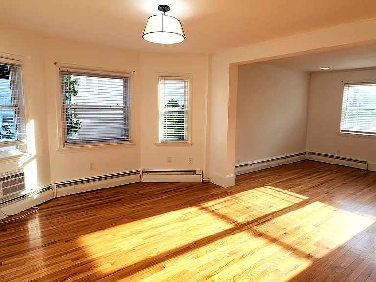248 Pearl St #1 — Photo 6