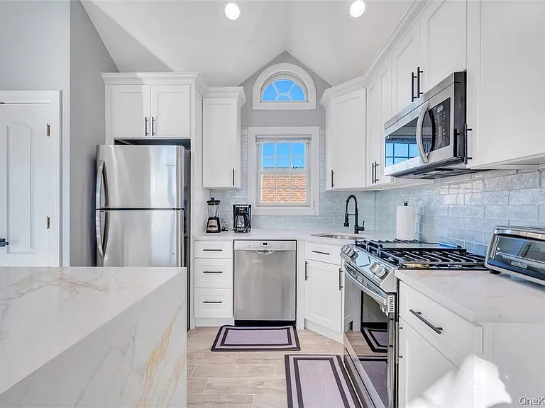 68 Brookline Ave #UPPER — Photo 6