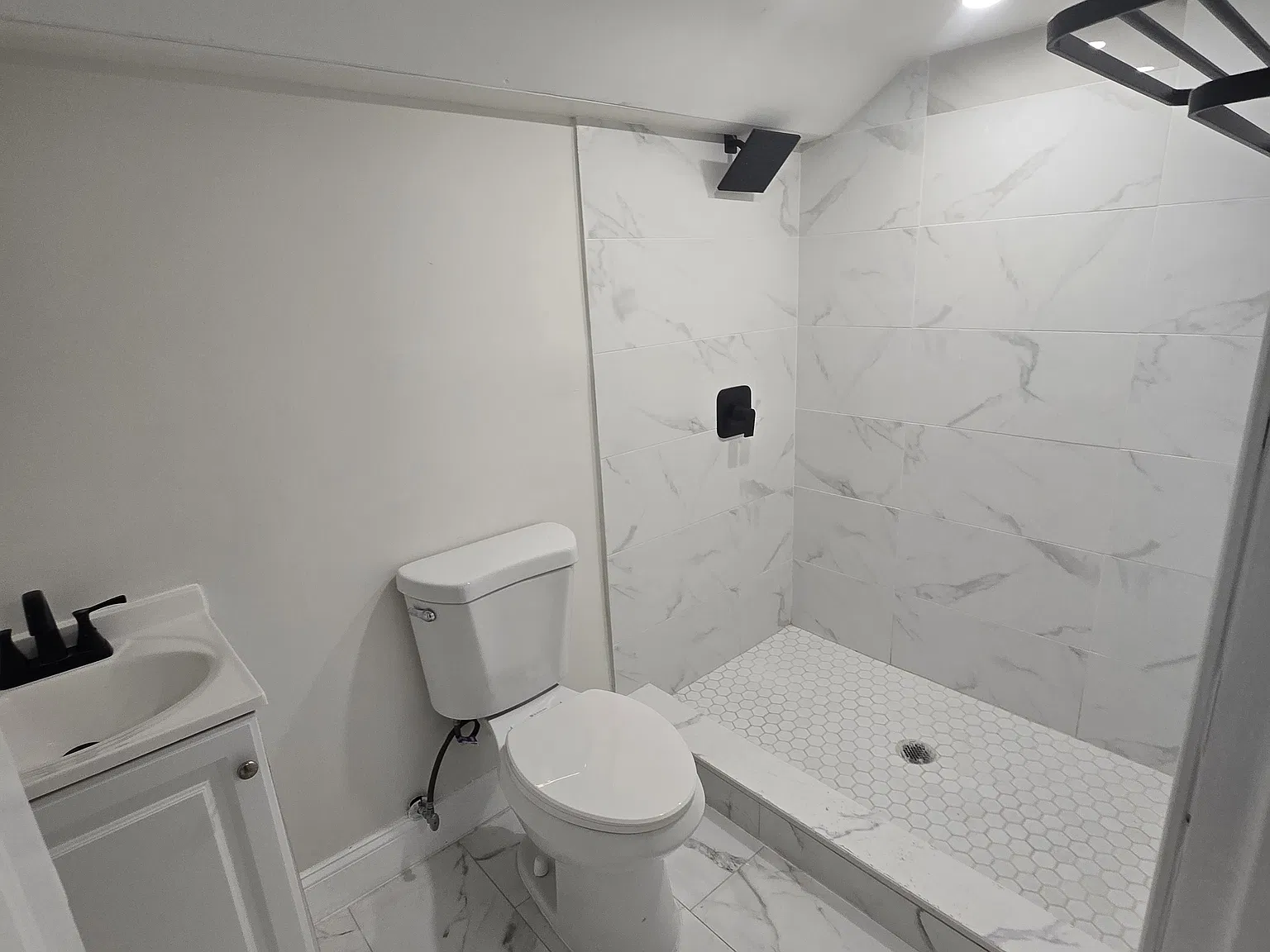 5 bed, $4,500 — Photo 4