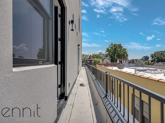 4th image of 221 Martense St #3D