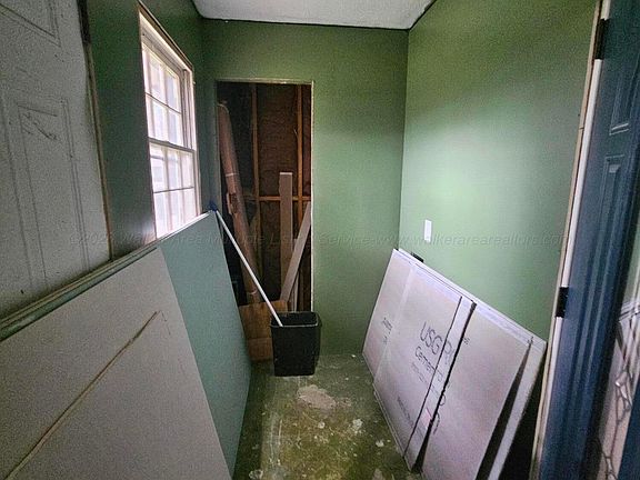 5th image of 215 Crescent Rd