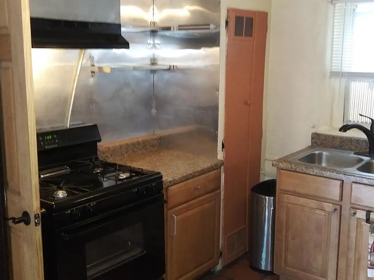 1506 Edith Boulevard Ne Casita #1 — Photo 4