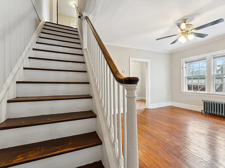 13108 Cedar Rd Cleveland Heights Oh 44118 — Photo 13