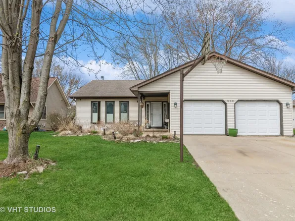 500 Saratoga Dr, Elburn, IL 60119