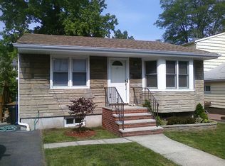 27 Kensington Ave, Staten Island, NY 10305
