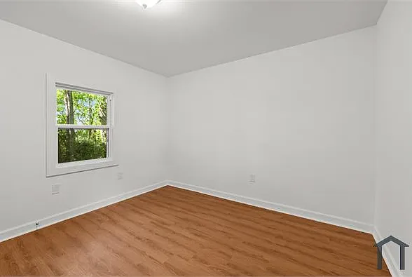 3 bed, 1064 sqft, $1,600 — Photo 4