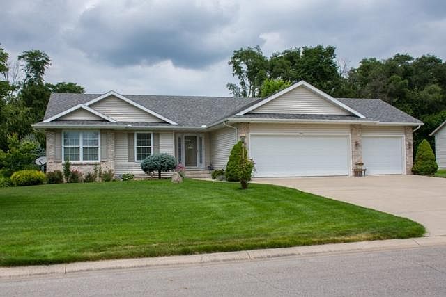 1st image of 10081 Heather Brooke Dr
