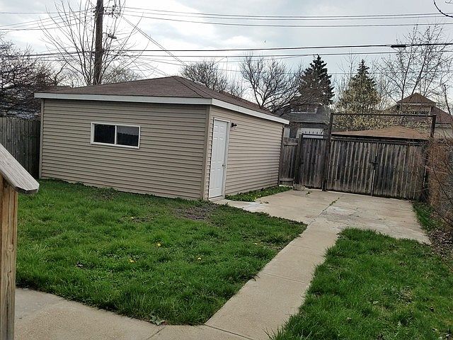 2nd image of 6433 S Whipple St