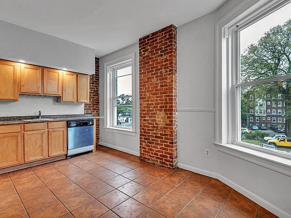 5th image of 166 Park St #168-4