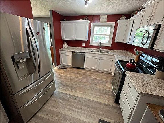 5th image of 17608 E 19th Terrace Ct S