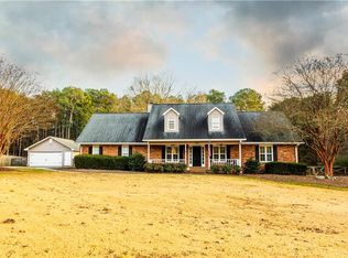 184 Wildflower Dr, Social Circle, GA 30025