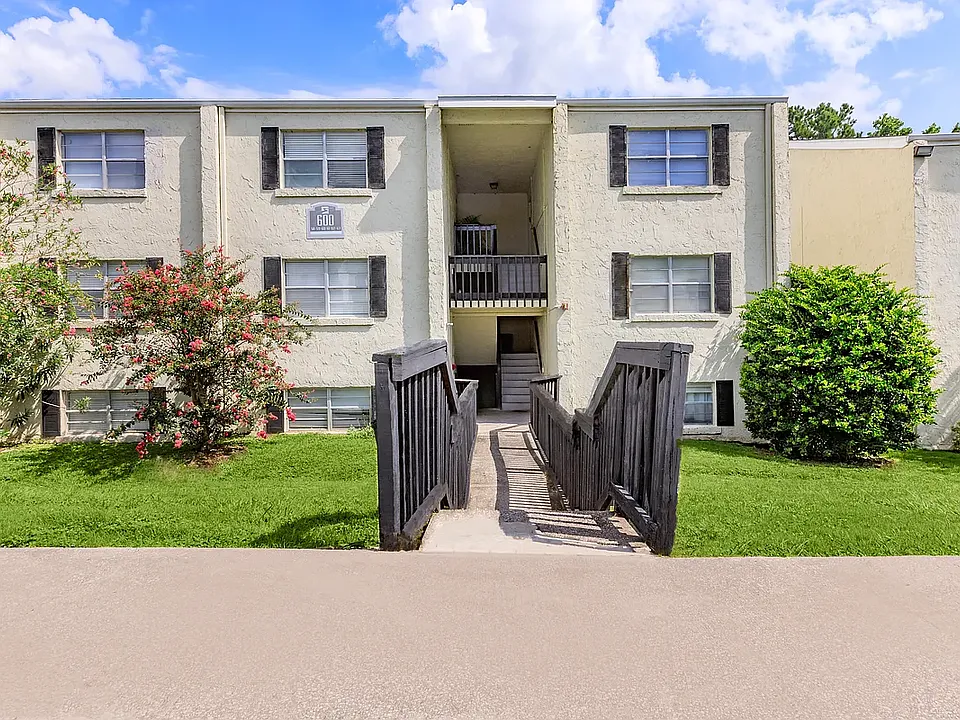 Silversmith Creek Apartments