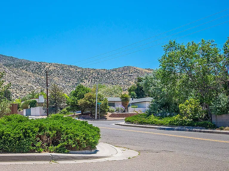 3001 Matador Dr NE — Photo 23