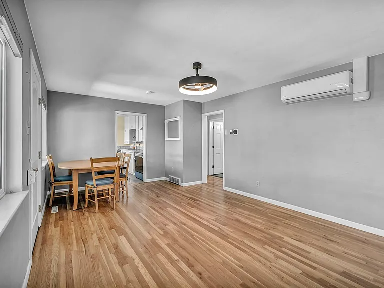 620 Belgrave Ave — Photo 10