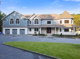 717 W Montauk Hwy, Bay Shore, NY 11706