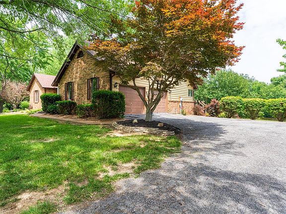 5th image of 5314 Three Lake Estates Ln
