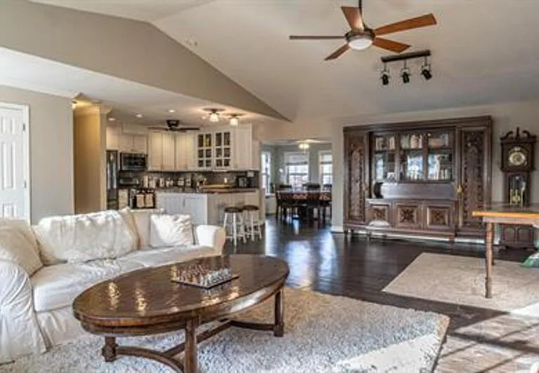 805 Barnell Dr — Photo 14