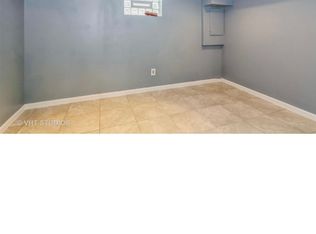(Undisclosed Address), Evergreen Park, IL 60805