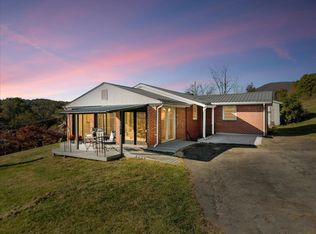 202 Center St, Pembroke, VA 24136