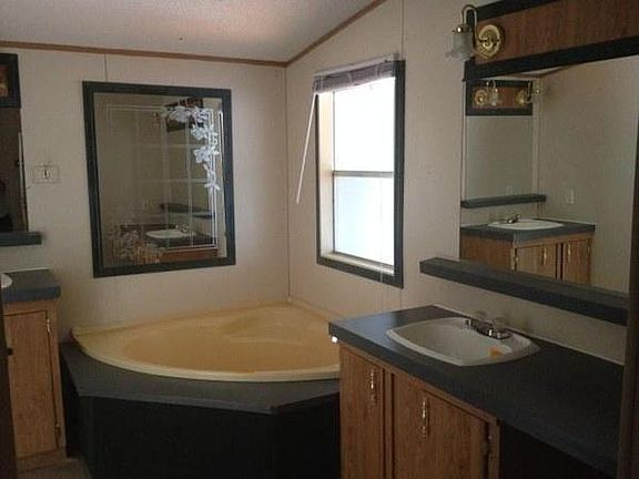 5th image of 1106 Cherry Ln