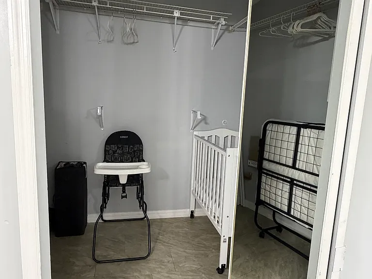 127 Burroughs Dr — Photo 15
