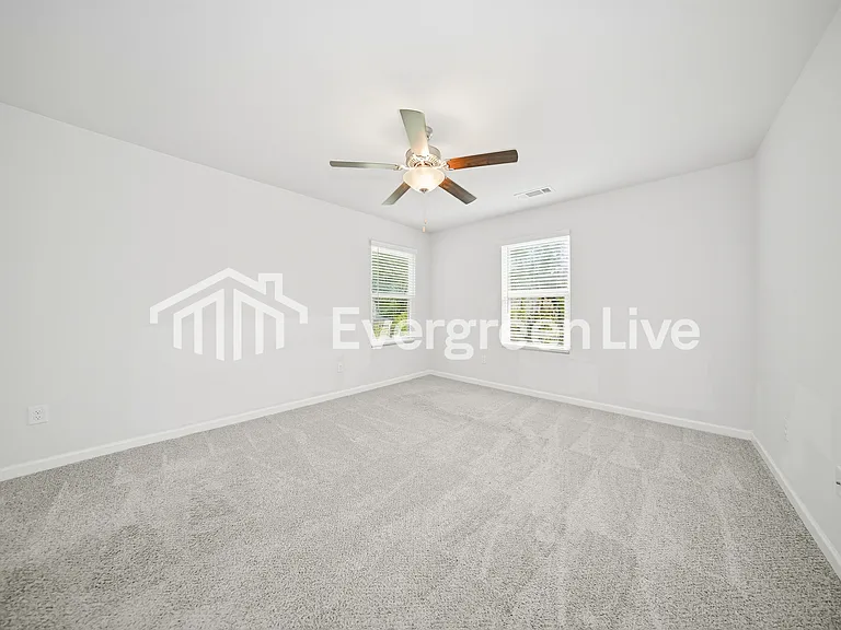131 Longleaf Dr — Photo 7