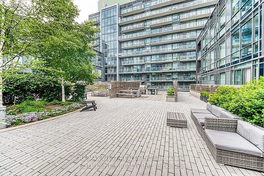 2 bed, $2,650 — Photo 2
